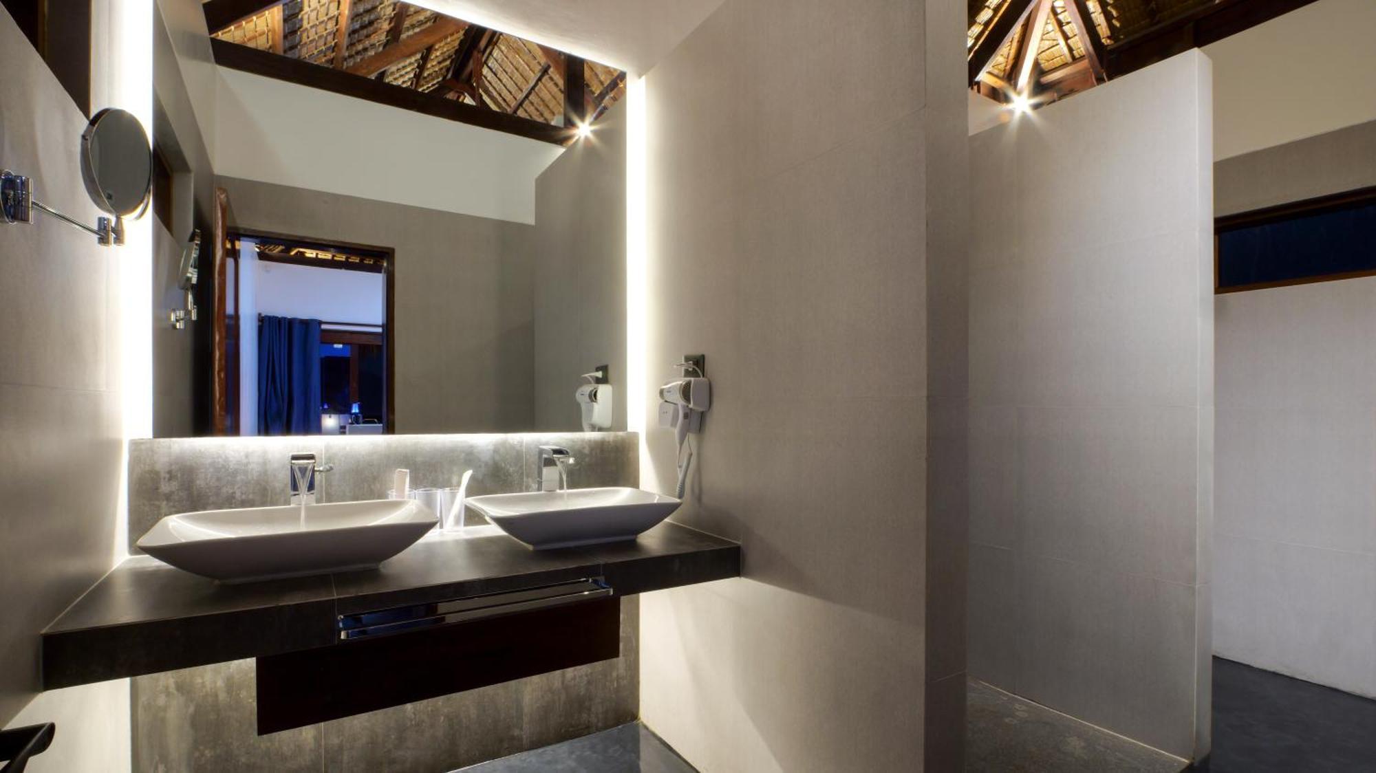 Bebeladan Beach Resort, In The Last Indigenous Corner El Nido Room photo